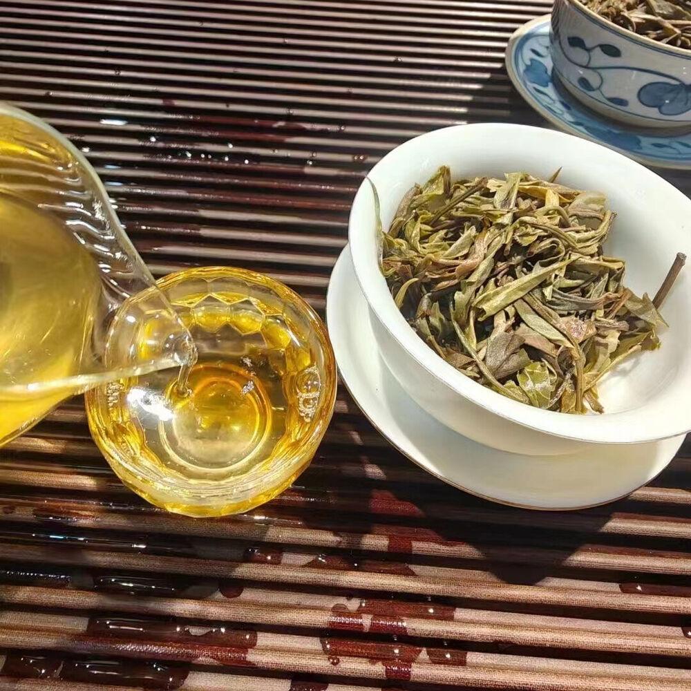 CIFbuy 357g Yunnan Raw Pu-erh Tea Cake Gongnong Peacock Sheng Puerh Tea Pu'er Raw Tea