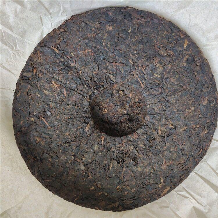 CIFbuy Yunnan Long Ma Tong Qing Pu Er Tea Cake Yiwu Mt. Old Tea Ripe Puer Tea 357g