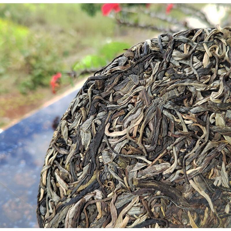 CIFbuy 357g Laobanzhang Raw Tea First Spring Pu-erh Raw Cake Menghai Pu-erh Tea