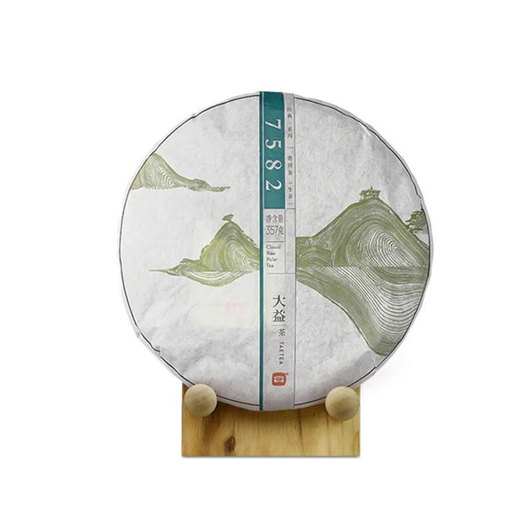 CIFbuy TAETEA 7582 * Classic Raw Pu'er Tea Menghai Dayi Puer Tea Cake Green 2014 357g