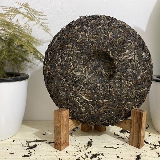 CIFbuy Yunnan 2014 Banzhang Ancient Tree Tea Yunnan New Pu'er Raw Tea 357g Pu'er Tea