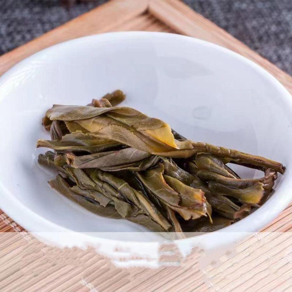CIFbuy 357g Menghai Laobanzhang Yunnan Raw Pu'er Tea Cake