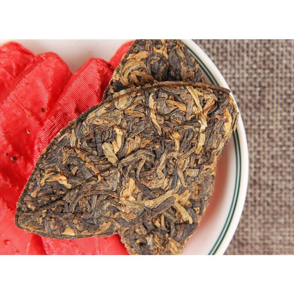 CIFbuy 500g Organic Yunnan Black Tea Fengqing Dian Hong Tea 17.6 Oz