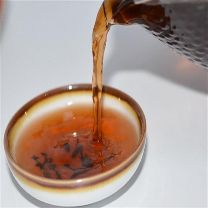 CIFbuy 2009/2010 YUN NAN YIN HAO Pu-erh Gongting Puer Tea Pu'er CHI TSE BEENG CHA 400g
2009/2010年云海银毫宫廷普洱沱茶普洱七子饼茶400克