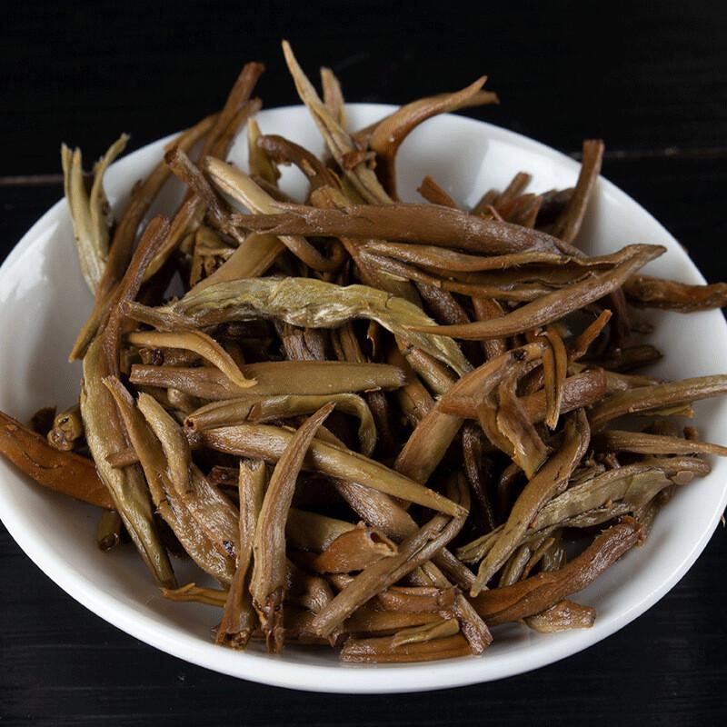 CIFbuy Yunnan White Tea Cake Baihao Yinzhen 100g Premium Buds High Mountain Tea