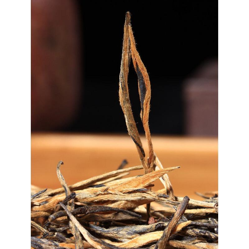 CIFbuy Yunnan Fengqing DianHong tea Pine Needle Un bourgeon une feuille Golden Needle