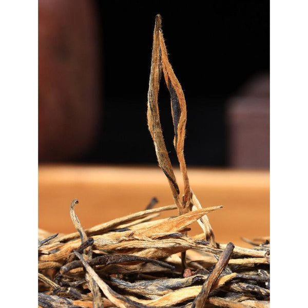 CIFbuy Yunnan Fengqing DianHong tea Pine Needle Un bourgeon une feuille Golden Needle