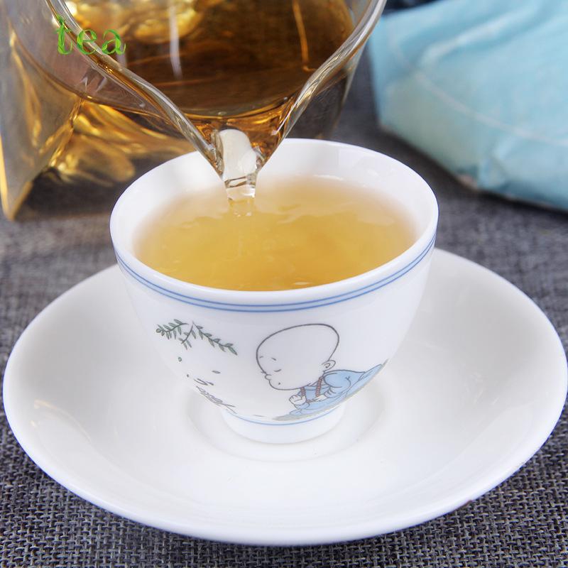 CIFbuy Lunar Beauty Silver Bud White Tea, Big White Bud Puer, Raw Tea Cake Jinggu Lunar Light One Bud Tea Cake with One Leaf
月光美人银芽白茶，大白芽普洱生茶饼，景谷月光一芽一叶茶饼