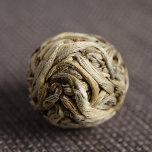 CIFbuy Handmade Moonlight Yunnan White Tea Beauty Silver Needle White Tea Ball Long Zhu