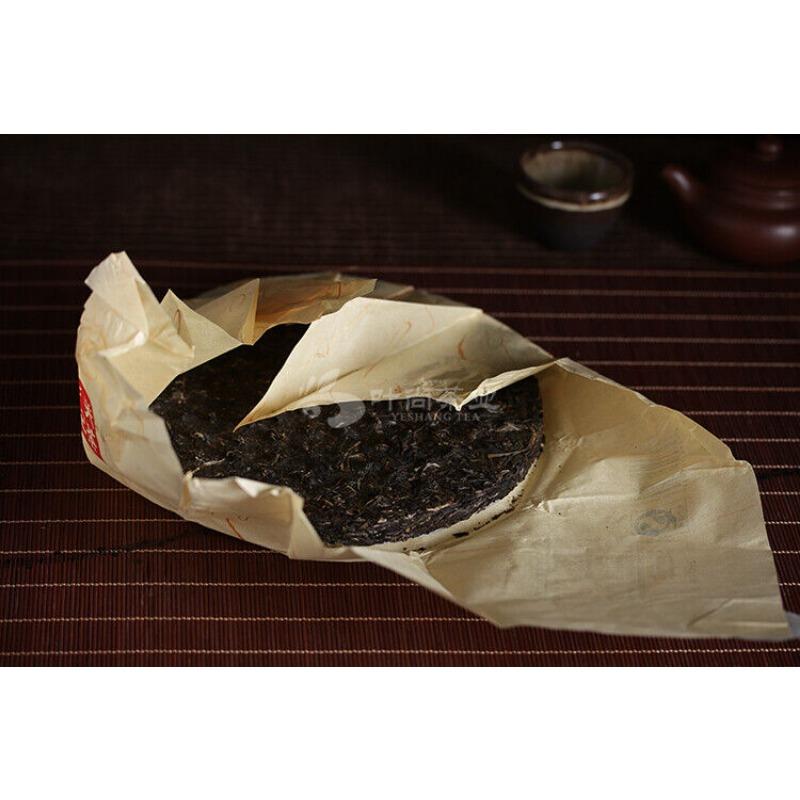 CIFbuy Yiwu Green Big Tree XY Xiaguan Pu-erh Yunnan Pu'er Iron Tea Cake Raw 357g