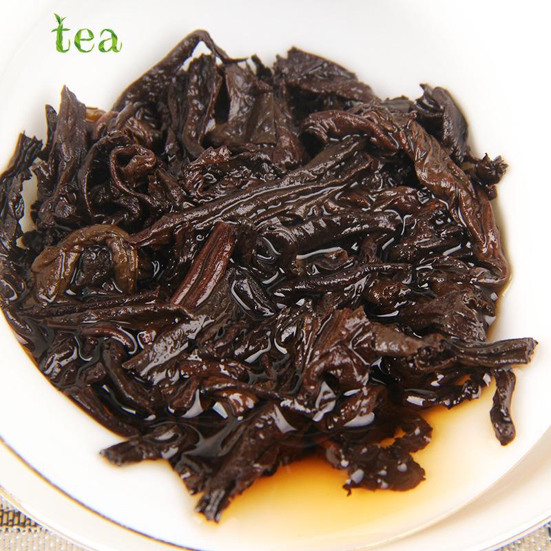 CIFbuy Dragon Puer Cake, Year of the Dragon Zodiac Sign, Chen Xiang, Ripe Cake Golden Dragon Ancient Tree Puer Tea, Ripe Tea Cake Yunnan Cizi Cake
龙年生肖龙纹普洱饼茶，陈香熟饼金龙古树普洱熟茶饼云南七子饼