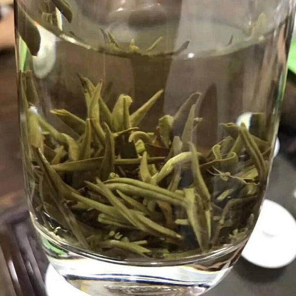CIFbuy 300g Premium Silver Needle White Tea Cake Chinese Organic Bai Hao Yin Zhen Cha