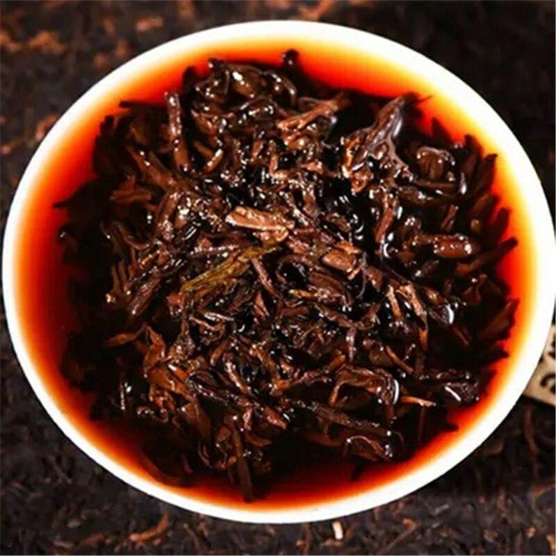 CIFbuy 2009/2010 YUN NAN YIN HAO Pu-erh Gongting Puer Tea Pu'er CHI TSE BEENG CHA 400g
2009/2010年云海银毫宫廷普洱沱茶普洱七子饼茶400克