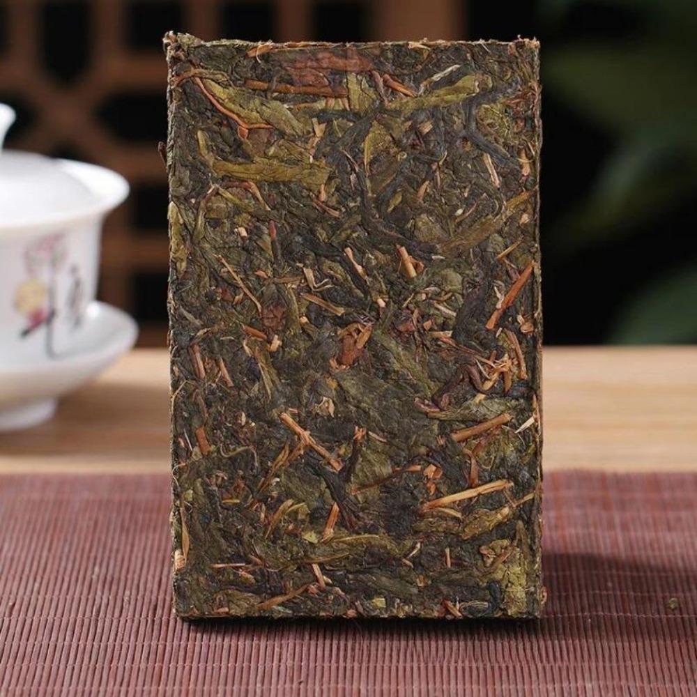 CIFbuy 250g Lincang Xigui Ancient Tree Yellow Leaf Raw Yunnan Pu'er Tea Brick