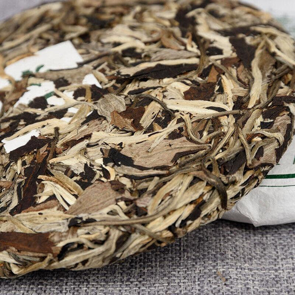 CIFbuy 357g/cake Yunnan White Tea Old Tree Moonlight White Long Jiao Mei Ren White