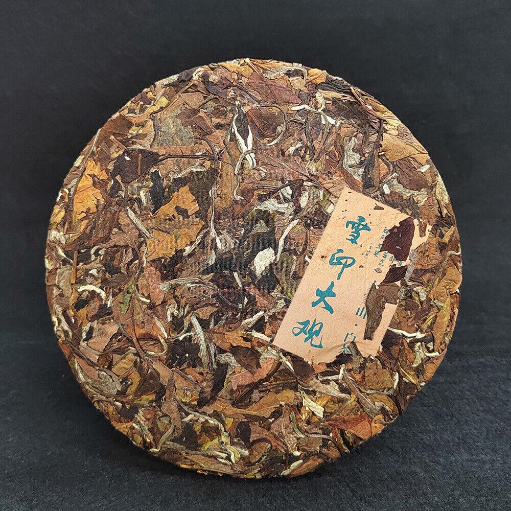 CIFbuy 357g Yunnan white tea cake tea moonlight white Mengku Daxueshan tea leaves