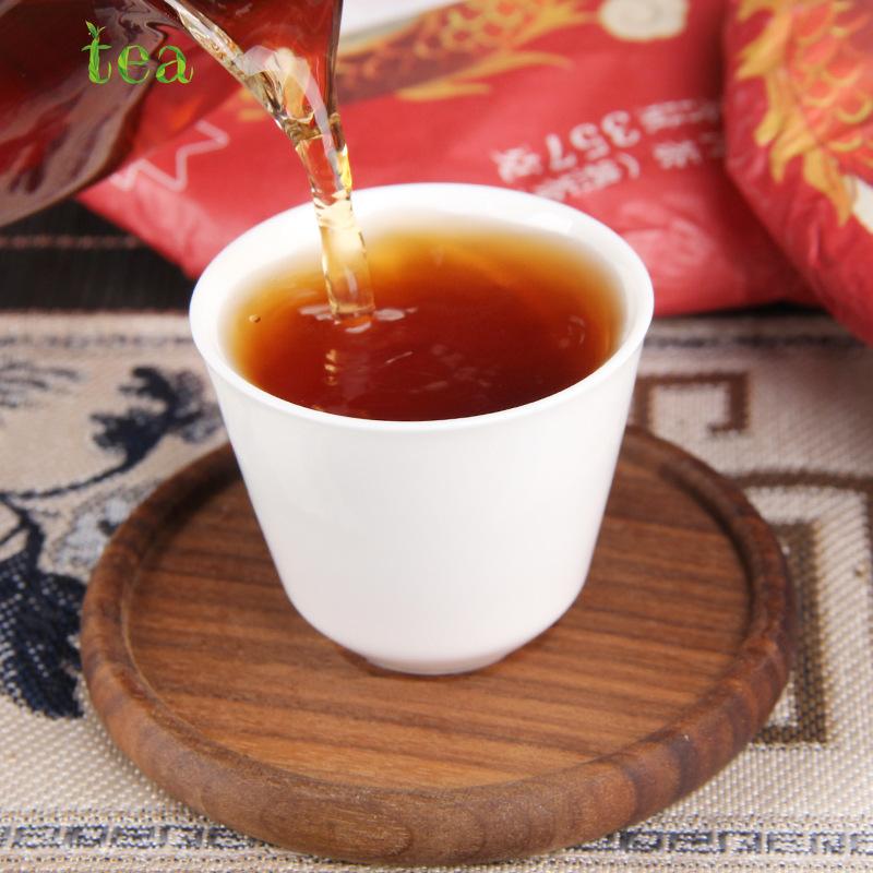 CIFbuy Dragon Puer Cake, Year of the Dragon Zodiac Sign, Chen Xiang, Ripe Cake Golden Dragon Ancient Tree Puer Tea, Ripe Tea Cake Yunnan Cizi Cake
龙年生肖龙纹普洱饼茶，陈香熟饼金龙古树普洱熟茶饼云南七子饼