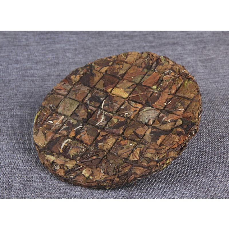 CIFbuy 200g Ancient Tree Tea Old White Tea Yunnan Yiwu Flower and Fruit Tea Cake