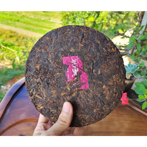 CIFbuy 357g Lao Man'e Ancient Tea Menghai Seven Cakes Ripe Brown Mountain Ripe Tea Cake
