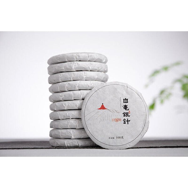 CIFbuy 100g white hair silver needle Yunnan small cake moonlight white old white tea