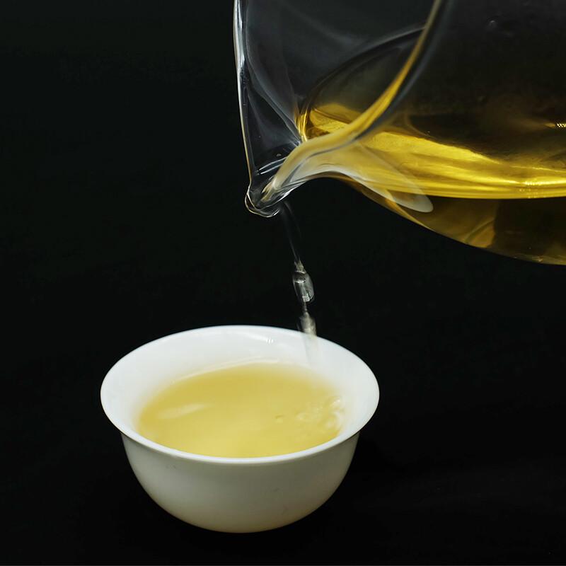 CIFbuy Golden Peacock Arbor King * 2015 Liming Spark Puerh Tea 357g Cake Raw Puer Tea