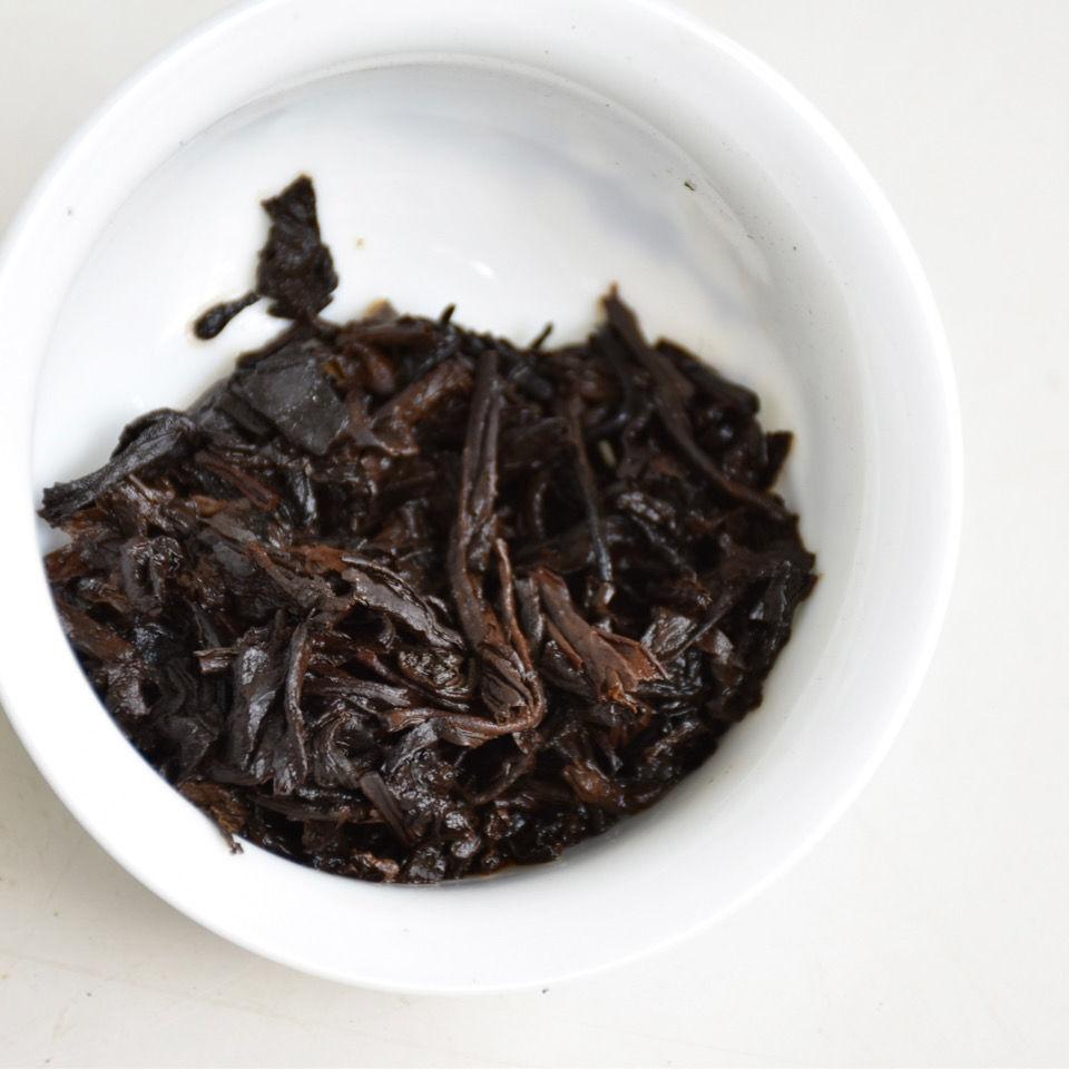 CIFbuy Yi Dai Zong Shi * 2021 Haiwan Old Comrade Premium Ripe Pu'er Shu Puer Tea 357g