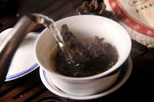 Liming Golden Peacock Tea Premium Menghai Puer Ripe Shu Pu-erh Cake 357g
