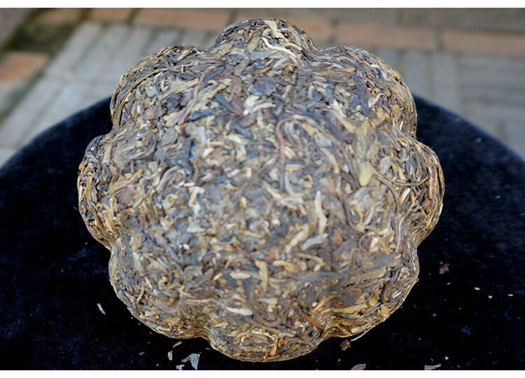 500g  Ancient Tree Tea, Yunnan Menghai Pu'er Tea, Raw Tea Tuo Tea