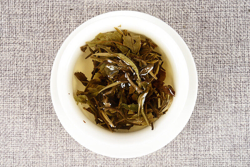 Yunnan Moonlight White Ball Nectar Fragrance Raw Puer Tea Yue Guan Bai Long Zhu