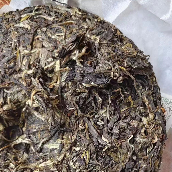 357g Yunnan Raw Puerh Tea Cake  Luoshuidong Pu'er Raw Tea Premium Pu-erh Tea