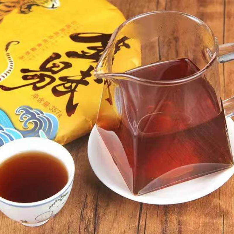 357g Yiwu Puerh Ripe Tea Cake Yunnan Pu'er Cooked Tea Organic Pu-erh Black Tea