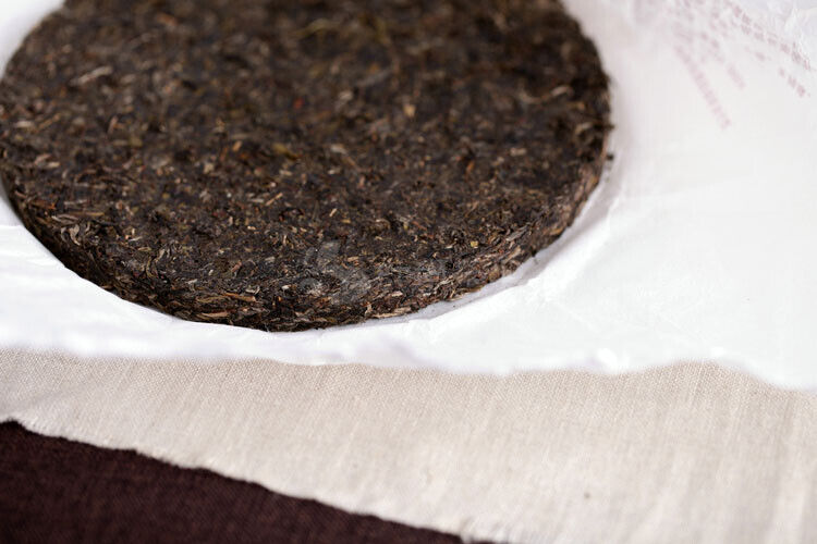 XiaGuan ECOLOGICAL PUERH BING Ancient Tree Tea Puer Tea Raw Iron Cake 357g