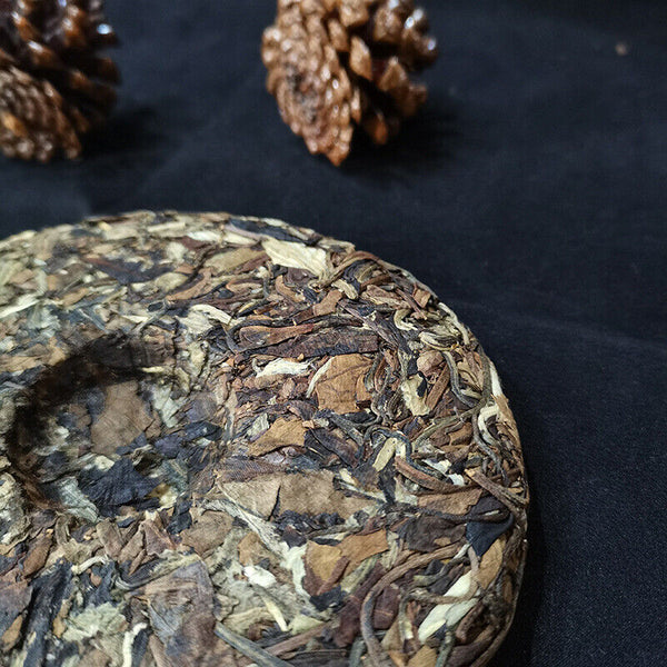 Pu-erh White Tea Cake Yunnan Big Leaf Puerh Tea Old Tree Tea 200g Premium
