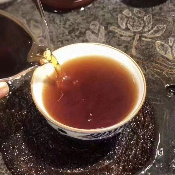 357g Yunnan Ripe Pu-erh Tea Cake Bulang Ancient Tree Aged Pu'er Cooked Tea