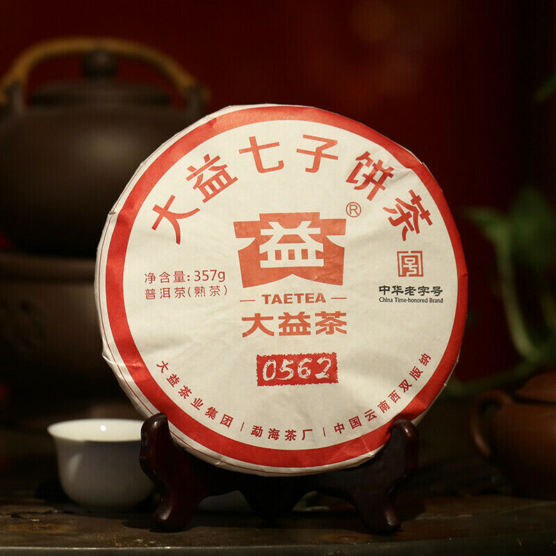 TAE TEA 0562 * Yr Yunnan Menghai Tea Factory Dayi Puer Ripe Pu-erh Tea 357g Main image