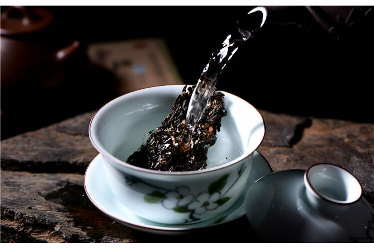 Puwen Raw Puer Tea "Yunya" Peafowl's Hometown Qizi Bing Cha Puerh Cake 400g