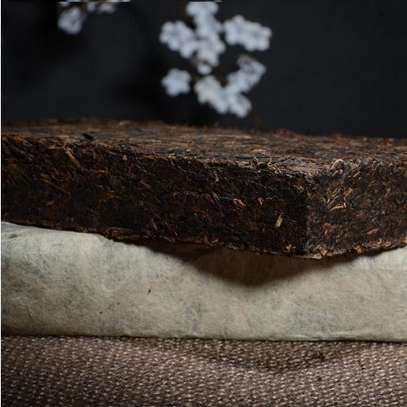 TeaYunnan Cooked Pu-erh Tea Pu'er Black Tea 250g Yiwu Old Tree Puerh Ripe Tea Brick