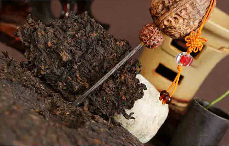Ruyi * Year Yunnan Longrun Tea Puer Ripe Shu Pu-erh Tea Pu'er Cake 357g