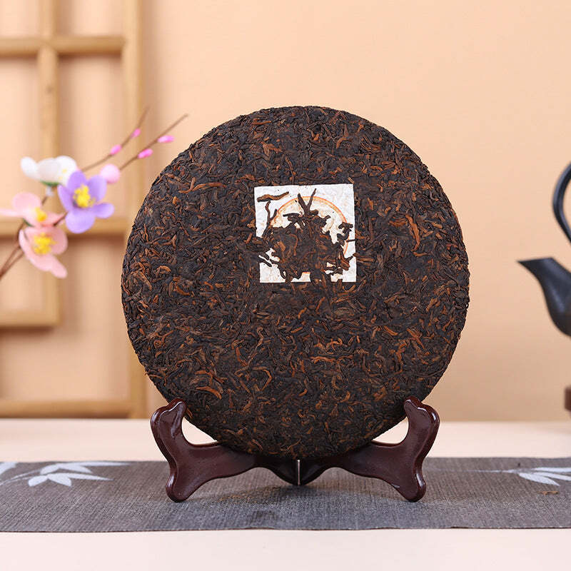 357g Pu'er Ripe Tea Menghai Golden Buds Cooked Pu-erh Tea Cake Yunnan Puerh Tea Secondary image