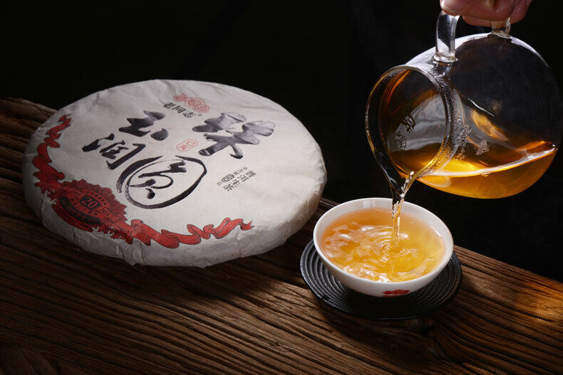 HAIWAN Brand Old Comrade Zhu Yuan Yu Run Pu-erh Tea Cake  400g Raw Puer