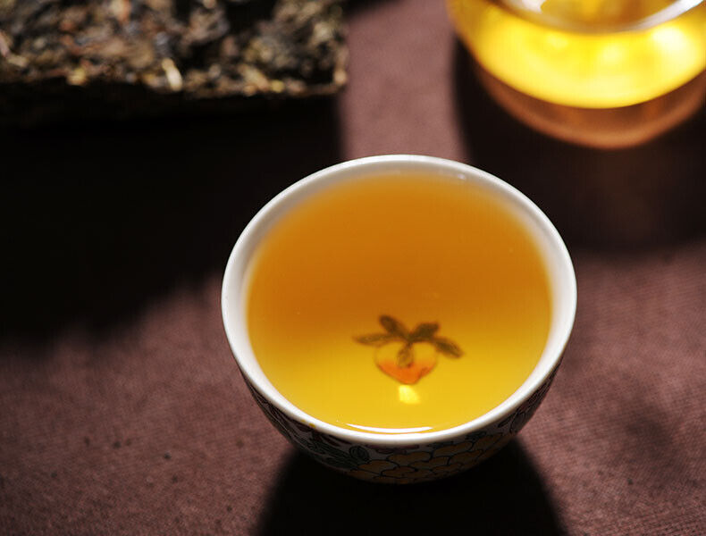 Pu Zi Wei Mengku Ba Nuo Old Leaves Old Tree Huang Pian Pu Er Raw Tea Brick 500g