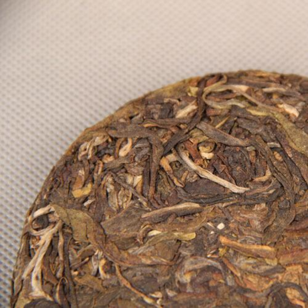 Thé Pu'er cru 100g petit gâteau thé Pu'er du vieil arbre des montagnes profondes