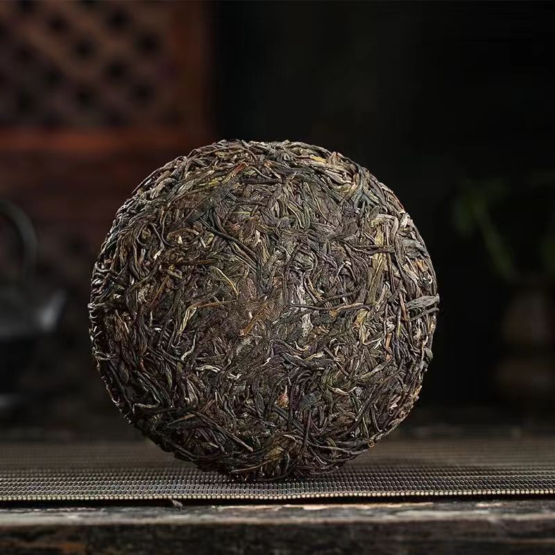 357g Yunnan Raw Puerh Tea Cake 2007 Yiwu Aged Pu'er Raw Tea Old Pu-erh Cake Tea Secondary image