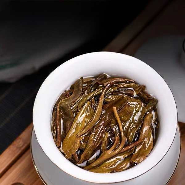 357g Raw Tea Cake Aged Tree Pu-erh Sheng Tea Yunnan Puer Tea 2009 Yiwu Old Puerh