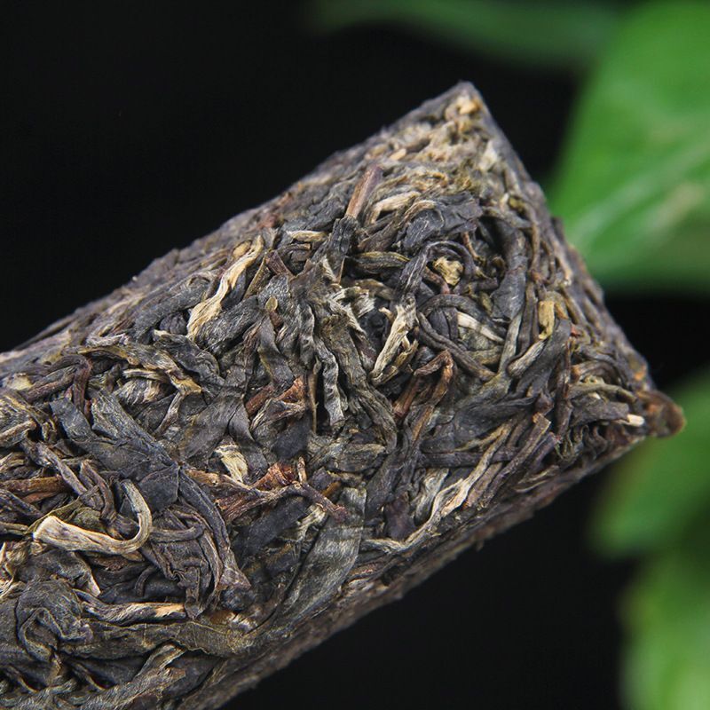 150g Iceland Golden Brick Pu-erh Tea Yunnan Raw Puerh Brick Tea Pu'er Green Tea Secondary image