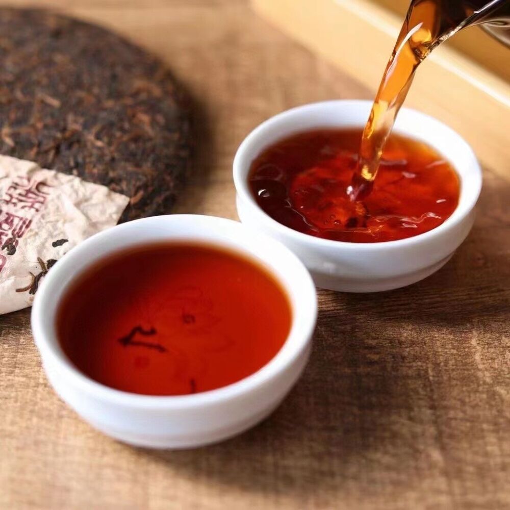 357g Yunnan Palace Ripe Pu-erh Tea Cake Aged Puerh Cooked Tea Old Pu'er Tea