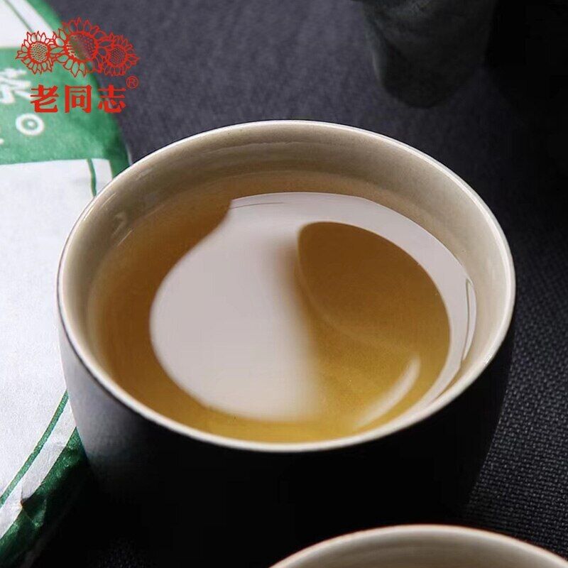 Haiwan 9948 Raw Puerh Menghai Pu-erh Batch 221 Pu'er Sheng Puer Tea 357g