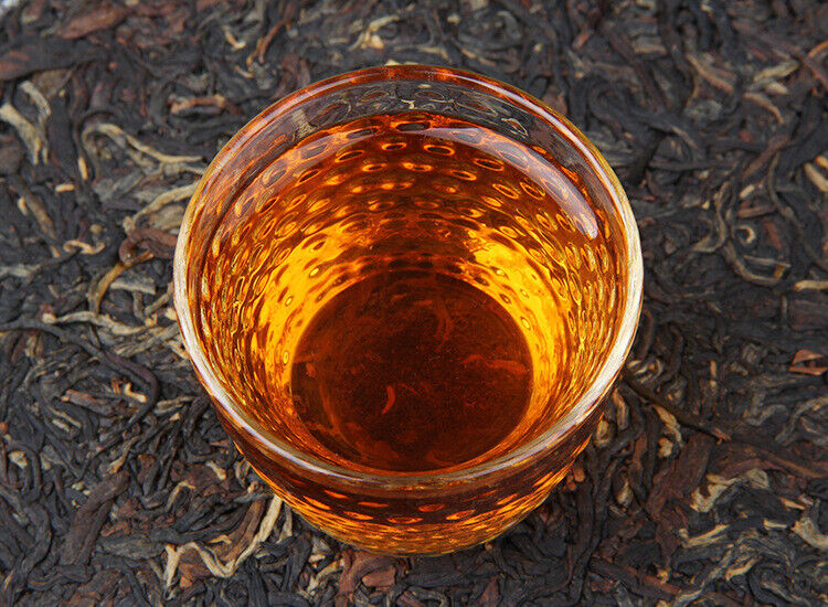 Yunnan Sun Dried Old Tree Black Tea Dianhong Feng Qing Dian Hong Tea Cake 357g