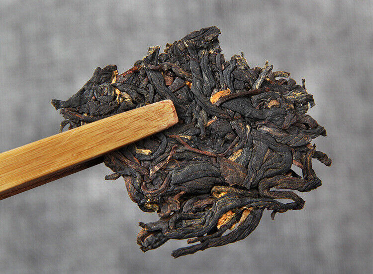 Yunnan Sun Dried Old Tree Black Tea Dianhong Feng Qing Dian Hong Tea Cake 357g