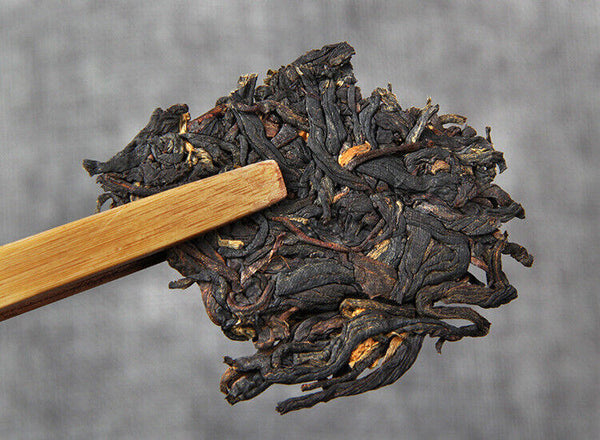 Yunnan Sun Dried Old Tree Black Tea Dianhong Feng Qing Dian Hong Tea Cake 357g